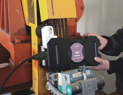 电梯黄瓜色视频