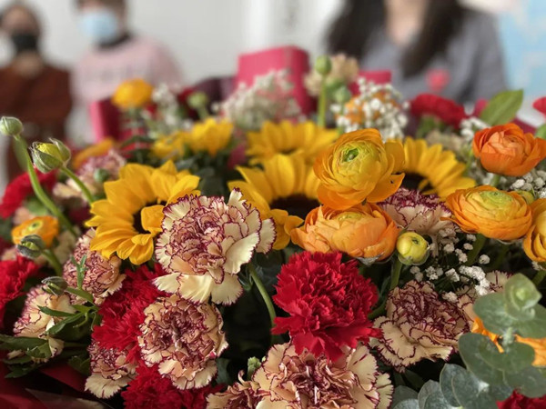 美人如斯，灼灼其华丨致敬黄瓜视频下载的巾帼英雄们！