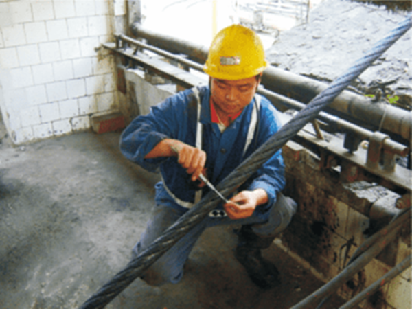 突发！一缆车黄瓜视频成人在线观看断裂，8人命悬365米高空！