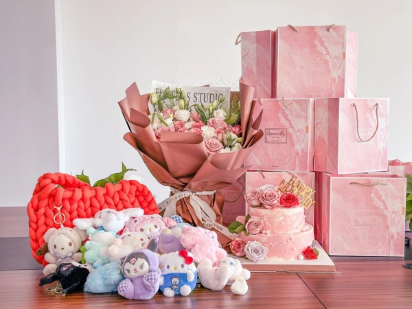 芳华自在，笑靥如花致敬黄瓜视频下载每一位了不起的她！